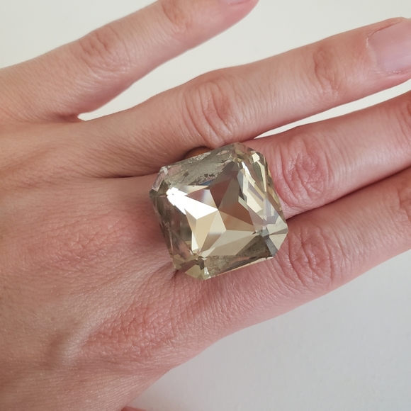 Jewel Stretch Cockail Ring - Picture 6 of 8